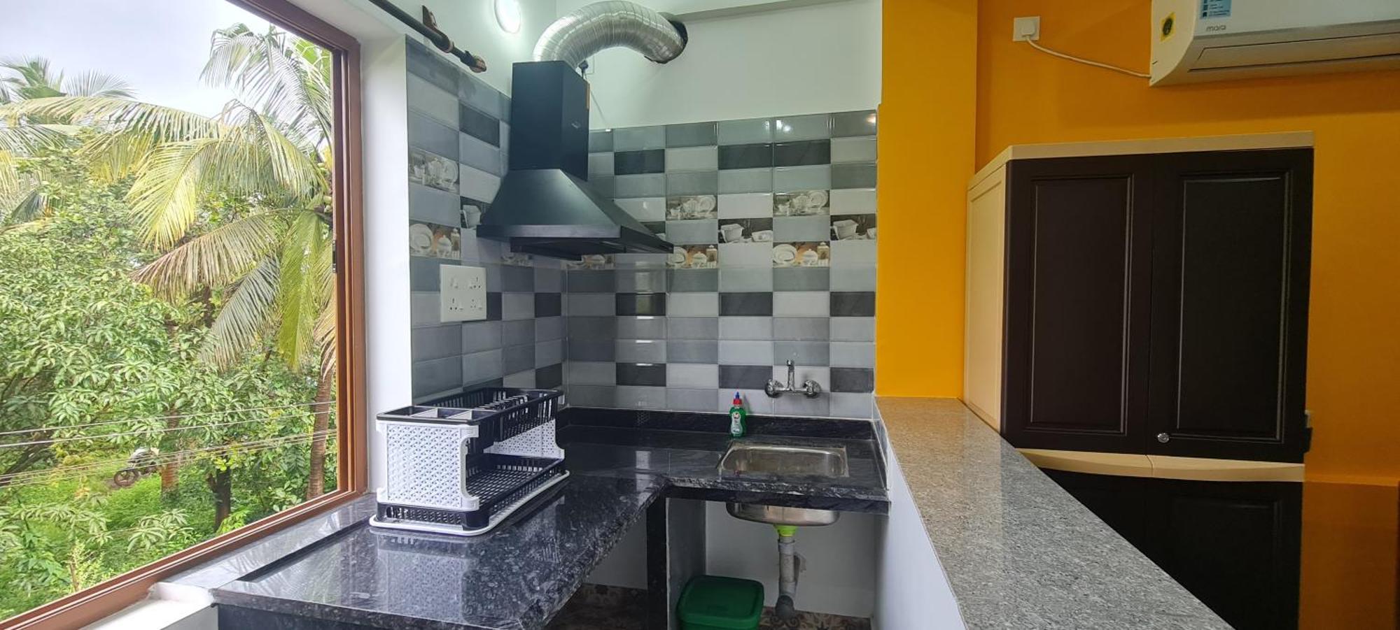 Happy Moon Homestay Aldona Екстериор снимка